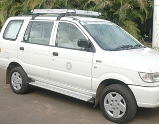 Tavera Taxi Chandigarh